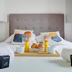 Bluestay 237 - Superbe Appartement à Paris